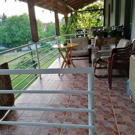Dva Apartmana Djordjevic Daire